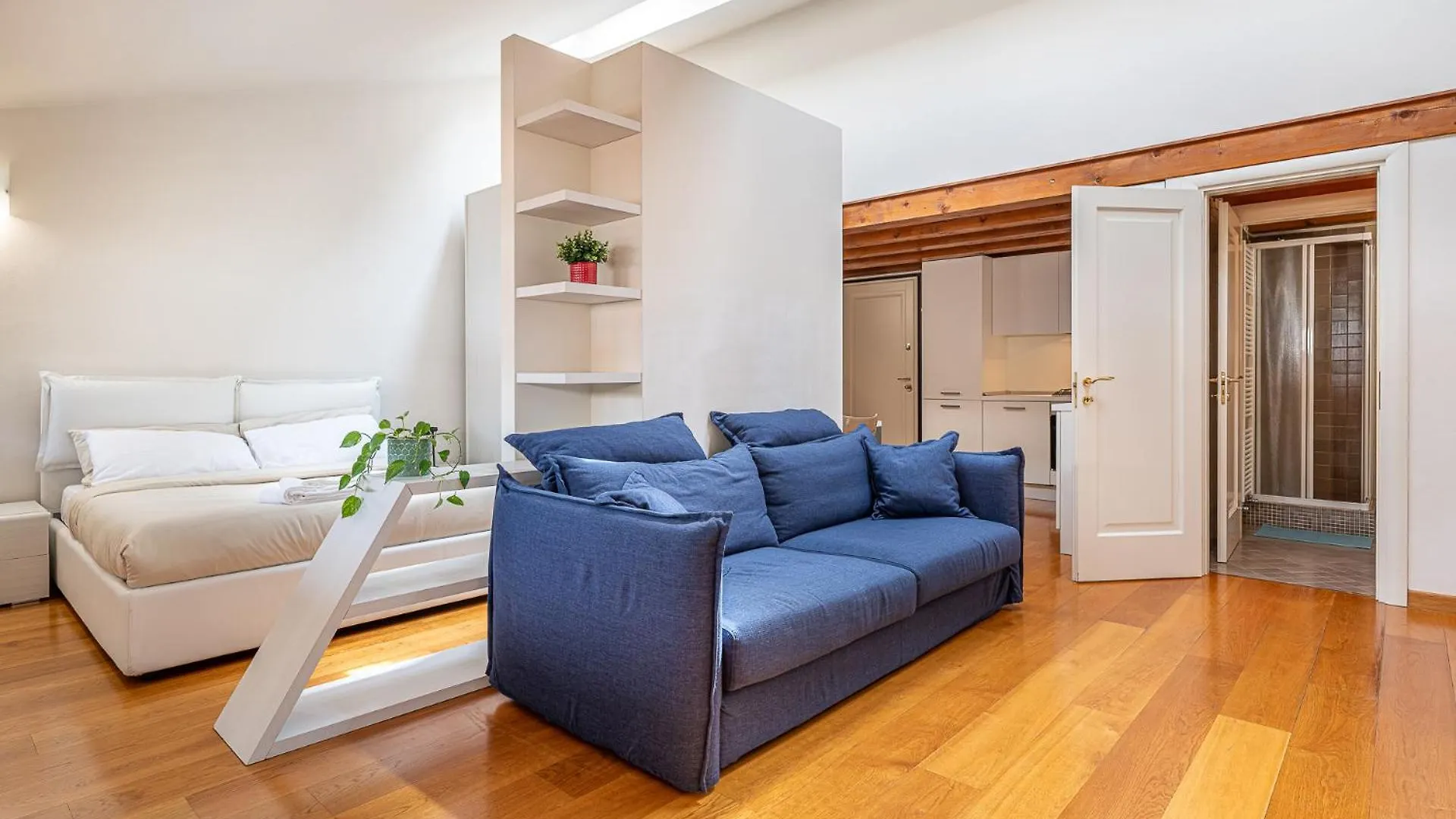 Deluxe Attic, Il Miglior Comfort A Vicenza Lägenhet